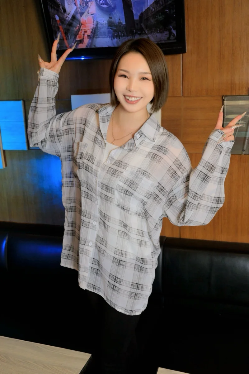 新宿スナック SHARE TABLE 女性求人 1