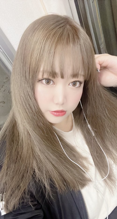 愛川リリカ