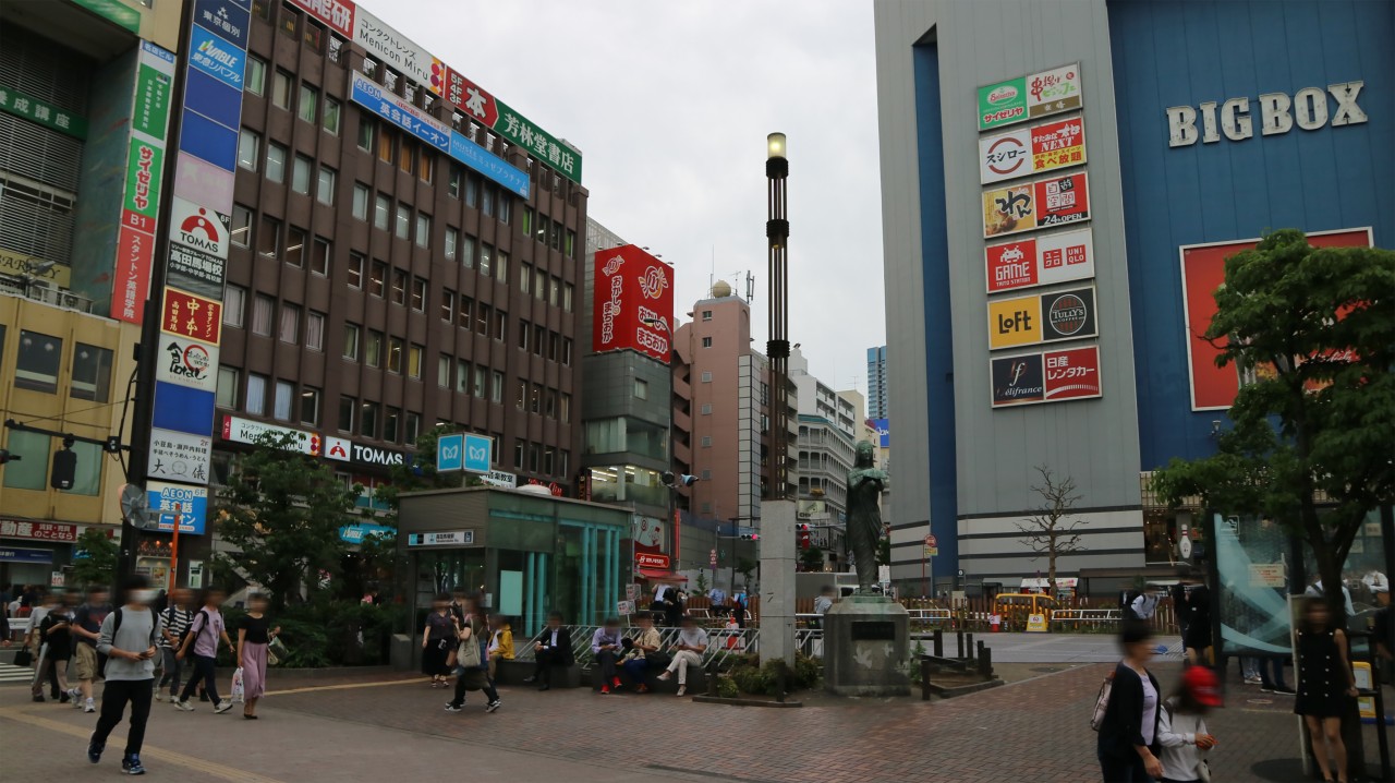 高田馬場のスナックママはなぜ親しみやすい?新宿との違いから見る街の魅力