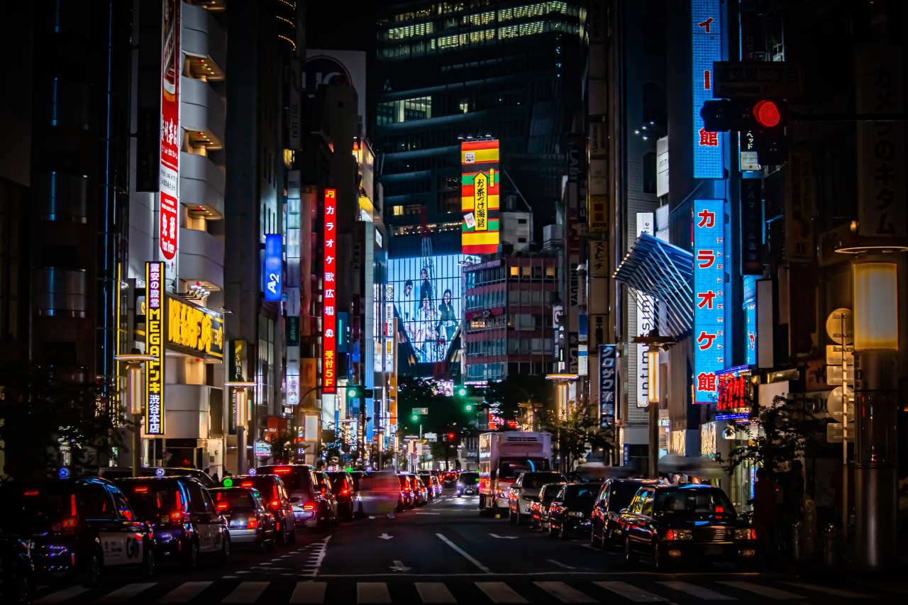 【東京夜遊び】新宿・池袋・上野・渋谷のスナックを徹底比較!初心者おすすめエリアはどこ?